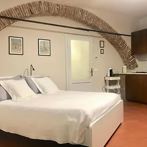 Apartment La Casa Nel Vicolo
