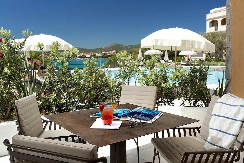 Gabbiano Azzurro Hotel & Suites Golfo Aranci 4*,