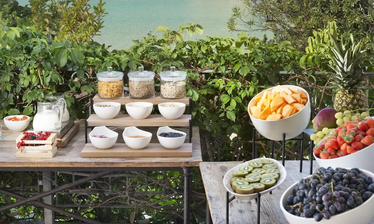 Gabbiano Azzurro Hotel & Suites Golfo Aranci 4*,